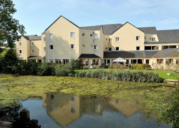 Logis Hotel Le Relais Du Moulin Valençay Exteriör bild