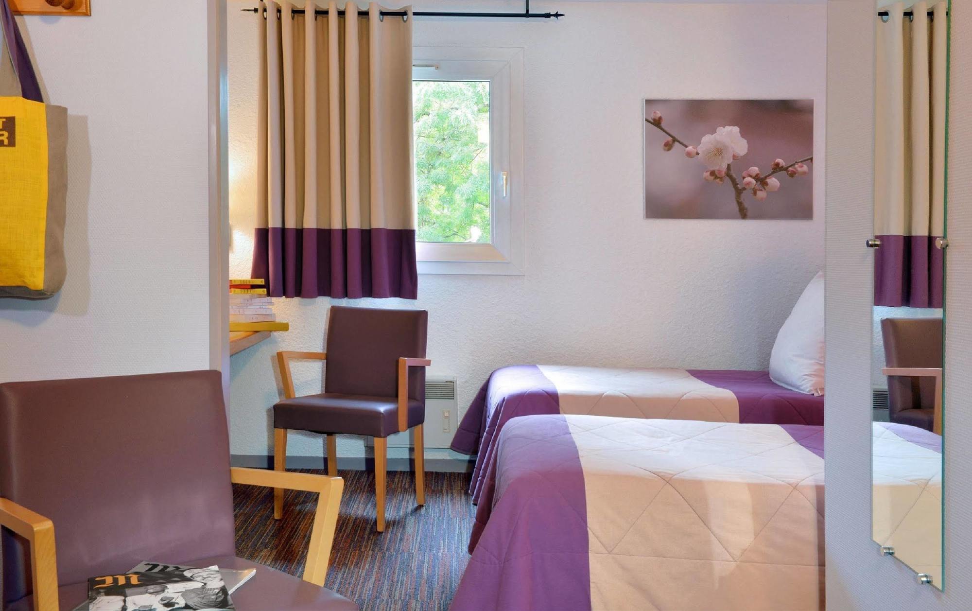 Logis Hotel Le Relais Du Moulin Valençay Exteriör bild