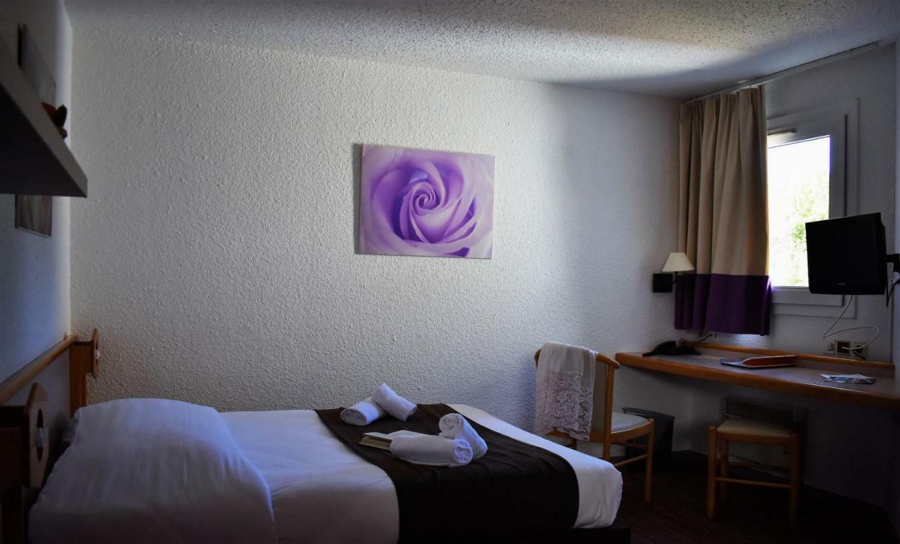 Logis Hotel Le Relais Du Moulin Valençay Exteriör bild